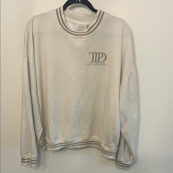 Taylor Swift Cream Sweatshirt with Graphic - Picture 1 of 6